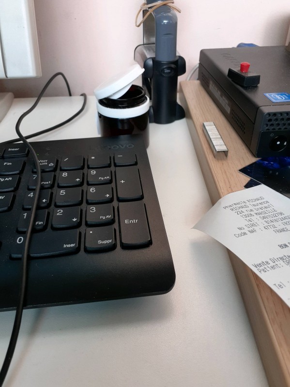 Huile essentielle de menthe poivrée à venir découvrir à la pharmacie Richaud