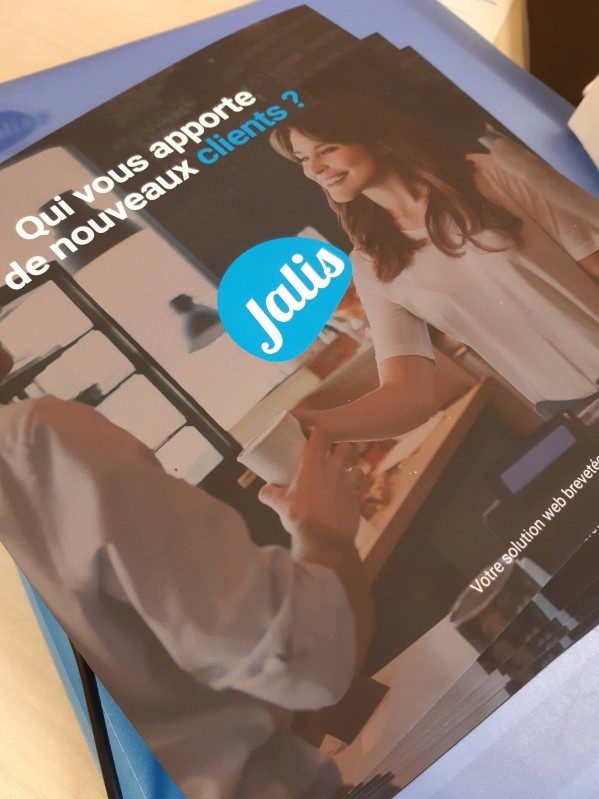 Cherche maçon pour couler une chape en béton au sol en intérieur à Gradignan 