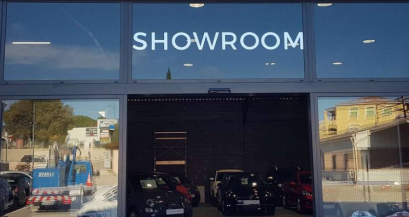 Pose de marquage publicitaire pour véhicule sur mesure Toulon